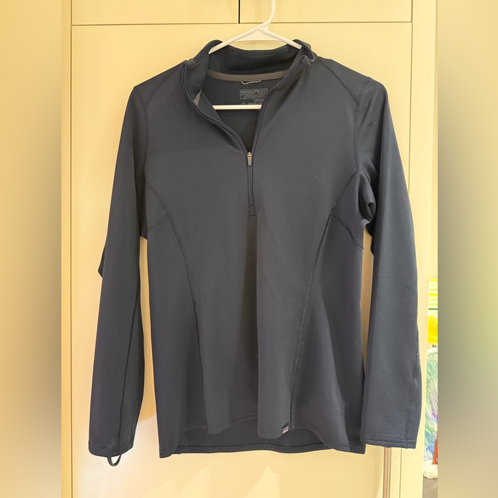 Patagonia Navy Capilene Midweight Zip-Neck. Women’s size small